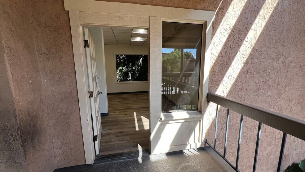 More Photos Of 14471 Chambers Rd, Tustin Loft Creative Space For Lease