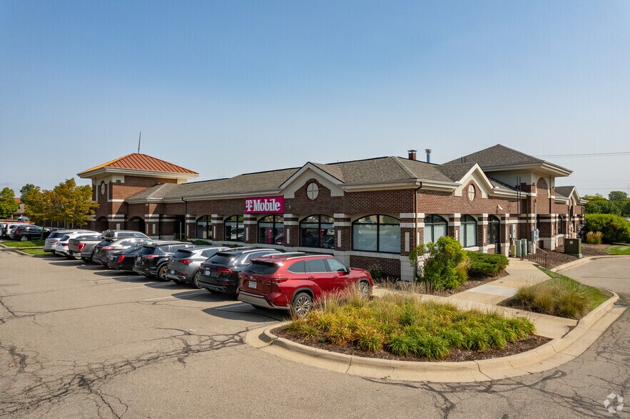 More Photos Of 3552 Meridian Crossings Dr, Okemos General Retail For Lease