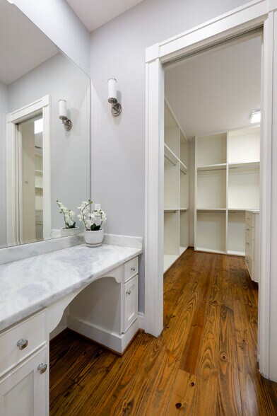 More Photos Of 1226 Heights Blvd, Houston Office For Sale