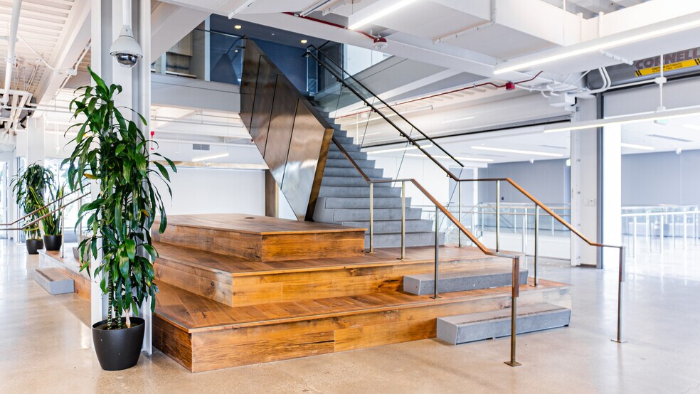 More Photos Of 1888 Rosecrans Ave, Manhattan Beach Office For Lease