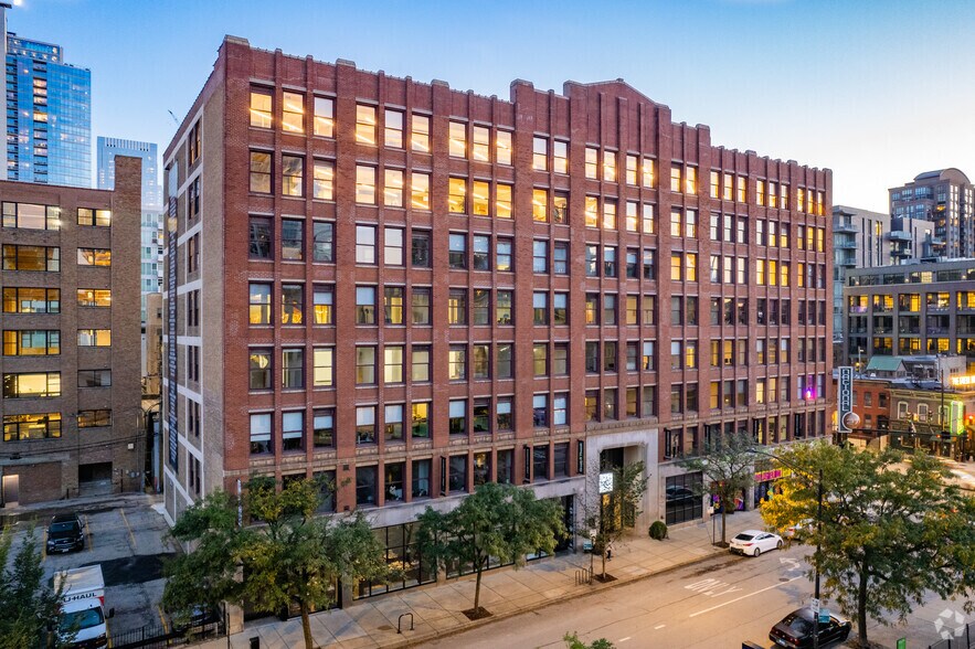 More Photos Of 325 W Huron St, Chicago Loft Creative Space For Lease
