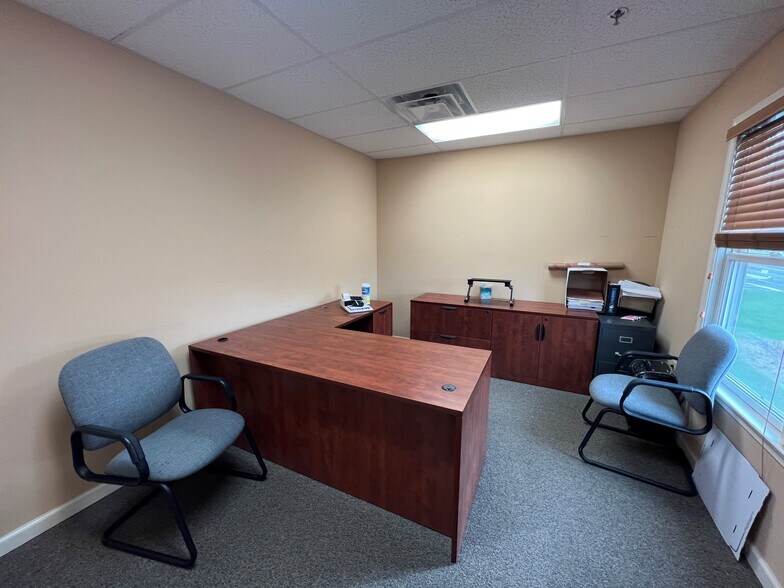 More Photos Of 6069 Kellers Church Rd, Pipersville Office For Sale