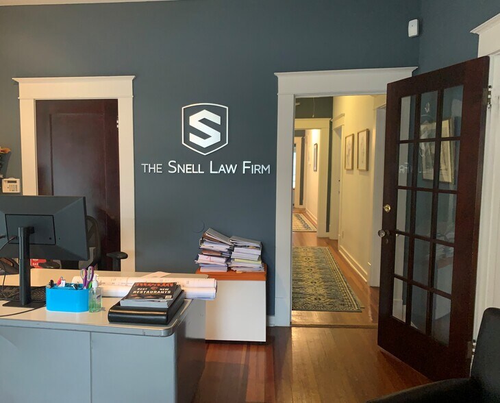 More Photos Of 1615 W 6th St, Austin Office Residential For Lease