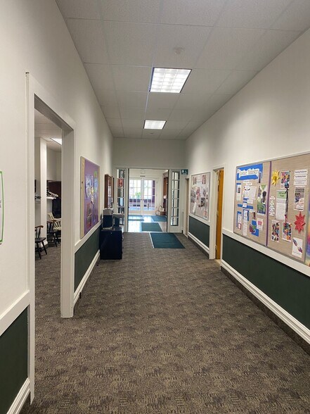 More Photos Of 121 N Fitzhugh St, Rochester Religious Facility For Lease