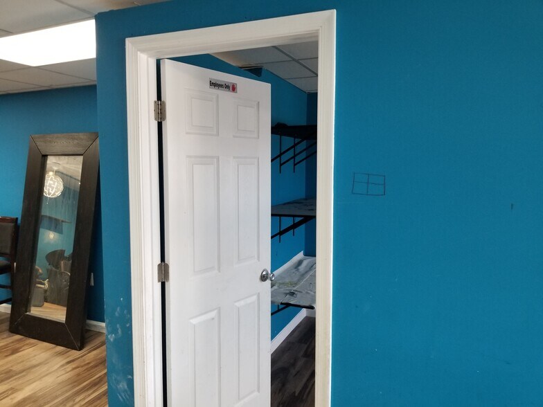 More Photos Of 4700 Stamp Rd, Marlow Heights General Retail For Lease