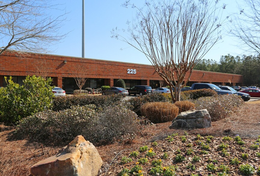 More Photos Of 225 Curie Dr, Alpharetta Light Distribution For Lease