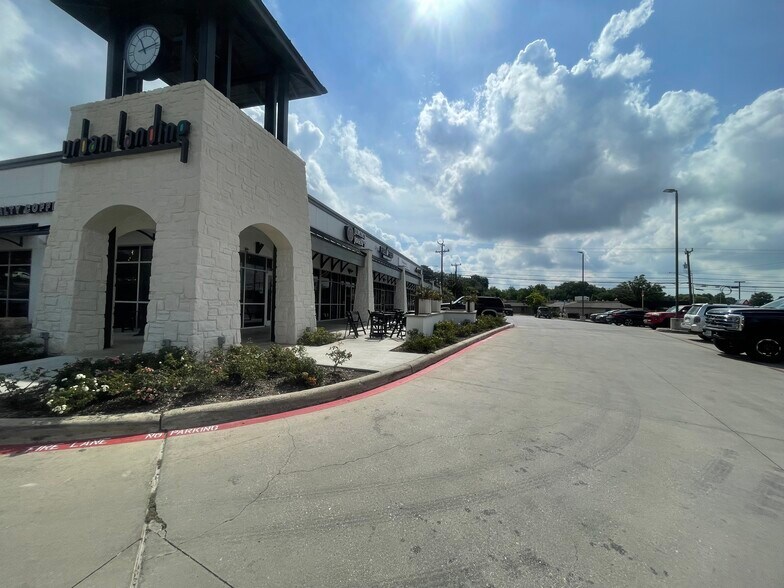 More Photos Of 7302 Louis Pasteur Dr, San Antonio Storefront For Lease