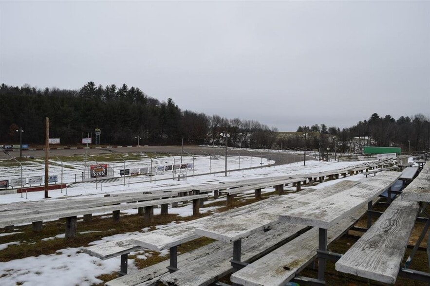 More Photos Of 11215 Flagstaff Rd, Tomah Racetrack For Sale