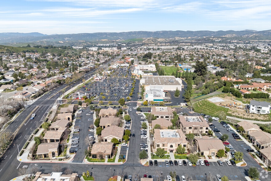 More Photos Of 1175 Swallow Ln, Simi Valley Medical For Lease