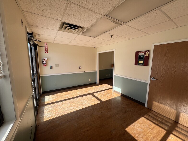 More Photos Of 6860 Fountains Blvd, West Chester Daycare Center For Lease