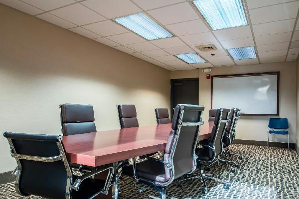 More Photos Of 17550 Rosbough Blvd, Middleburg Heights Hotel For Sale