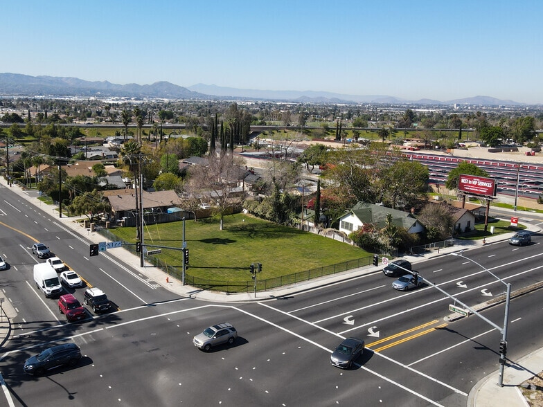 More Photos Of 2659 East Highland Avenue, Highland Hotel For Sale