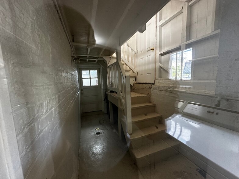 More Photos Of 3100 N LeClaire Ave, Chicago Apartments For Sale