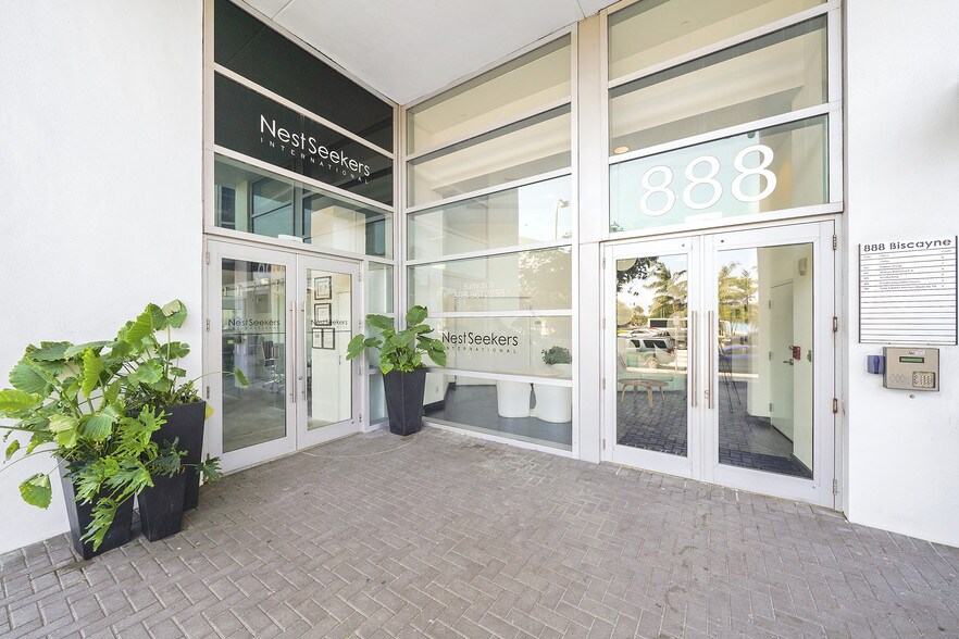 More Photos Of 888 Biscayne Blvd, Miami Apartments For Sale