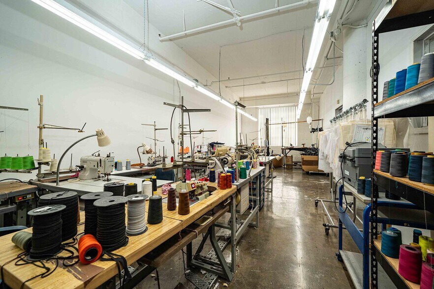 More Photos Of 4383 Fruitland Ave, Vernon Manufacturing For Sale