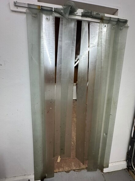 More Photos Of 328 High St, Burlington Storefront Retail Residential For Lease
