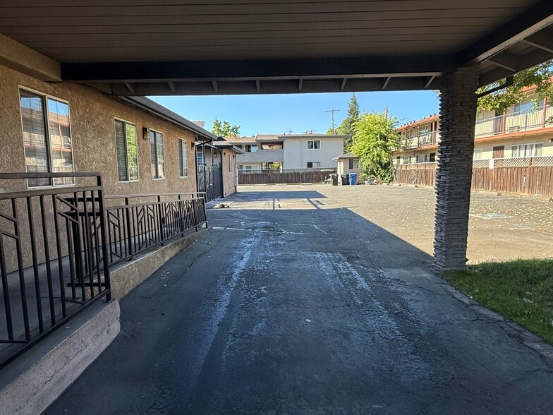 More Photos Of 2845 Marconi Ave, Sacramento Office For Sale