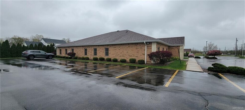 More Photos Of 5879 Snyder Dr, Lockport Medical For Sale