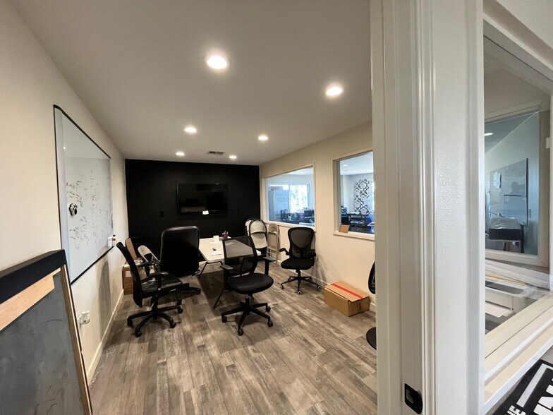 More Photos Of 23601 Avalon Blvd, Carson Storefront Retail Office For Lease