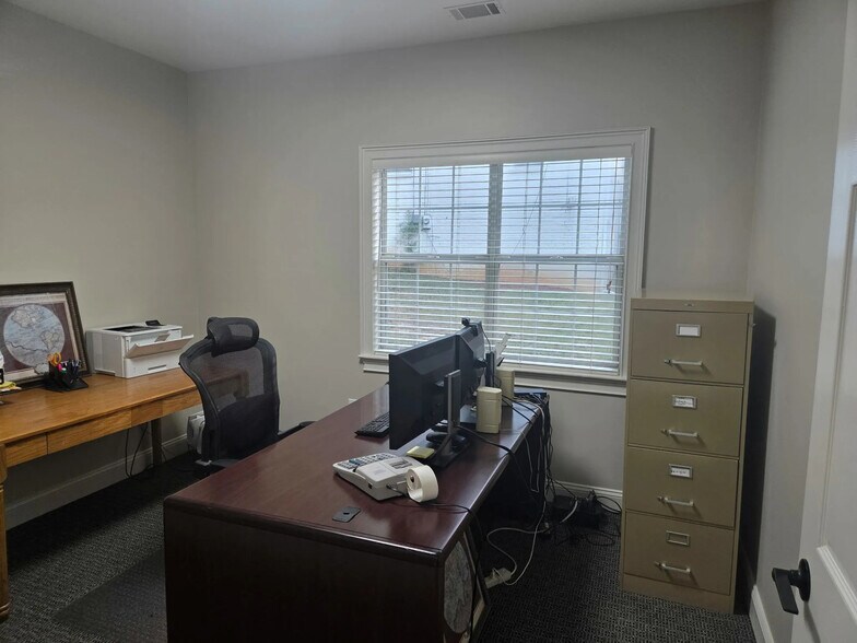 More Photos Of 375 Gaines School Rd, Athens Office For Lease