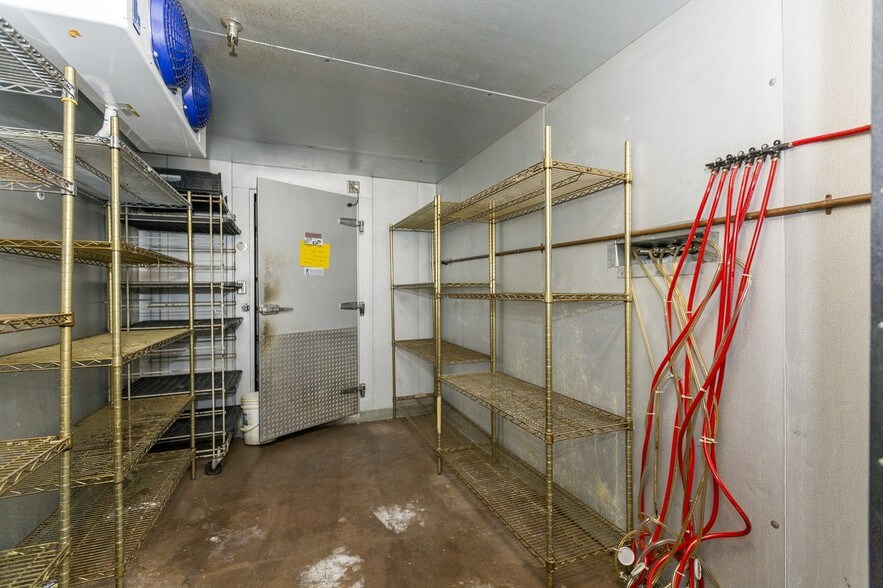 More Photos Of 10456 S Highway 69, Mayer Restaurant For Lease