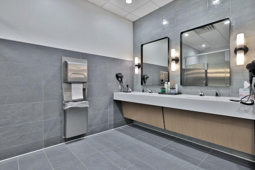 More Photos Of 1550 Utica Ave S, Saint Louis Park Unknown For Lease