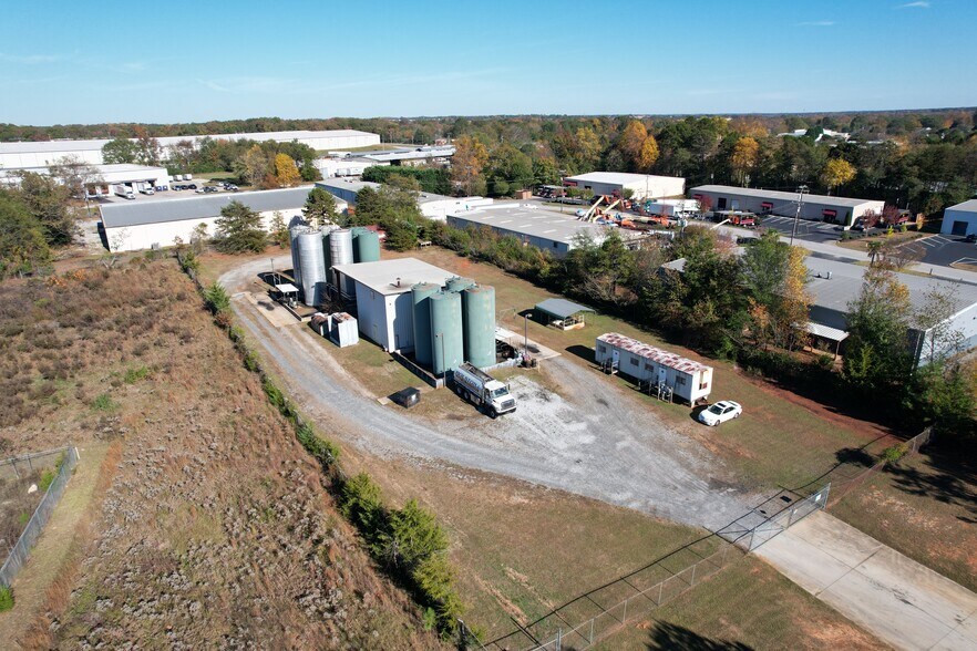 More Photos Of 10 Geneva Ct, Mauldin Manufacturing For Sale