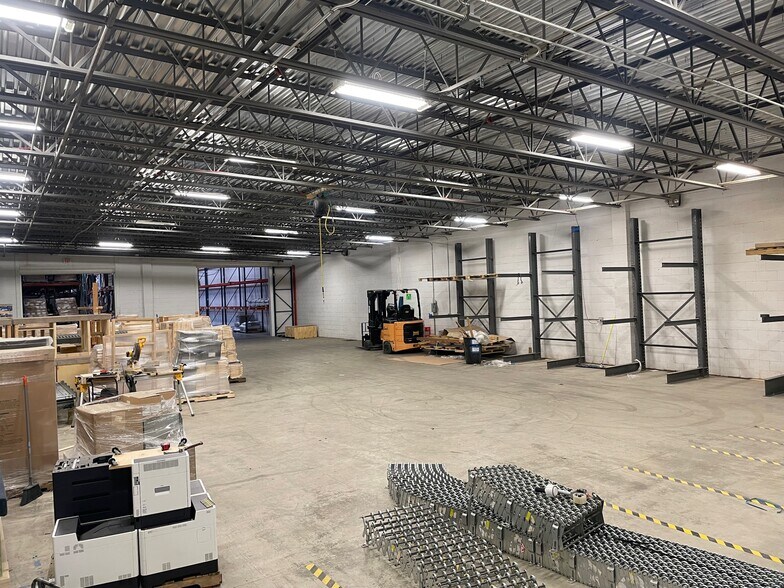 More Photos Of 2392 Route 9, Mechanicville Distribution For Lease