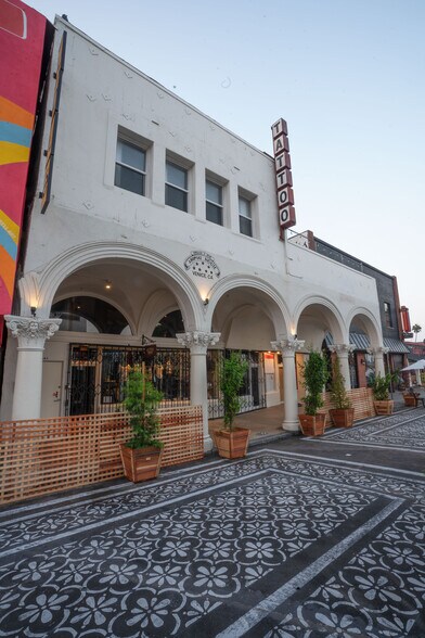 More Photos Of 62-66 Windward Ave, Venice Storefront Retail Office For Lease