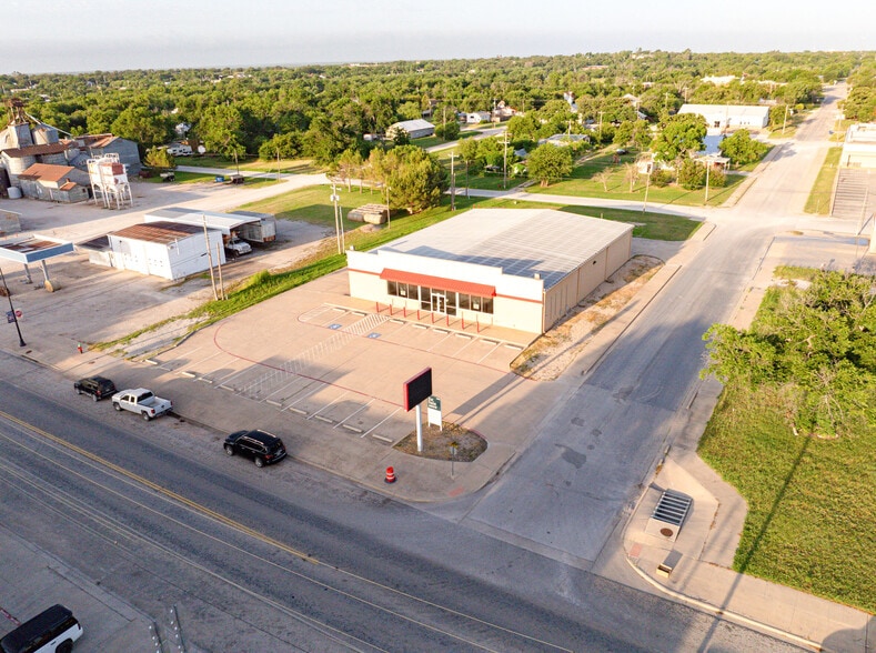 More Photos Of 1106 Conrad Hilton Blvd, Cisco Freestanding For Sale