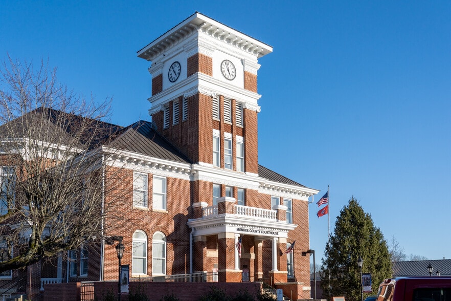 More Photos Of 369 Warren St, Madisonville Multifamily For Sale