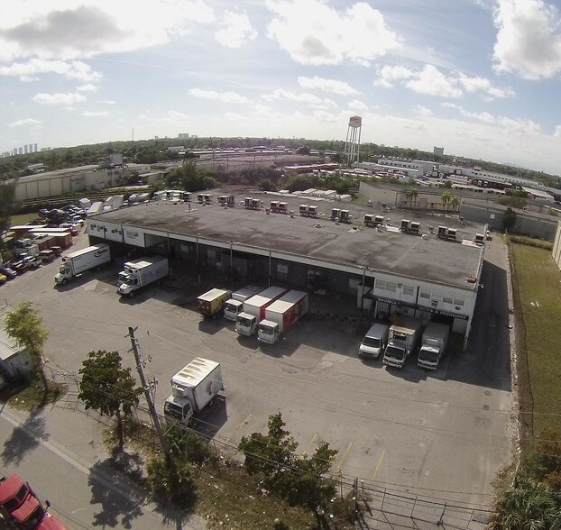 More Photos Of 500 NE 185th St, Miami Refrigeration Cold Storage For Lease