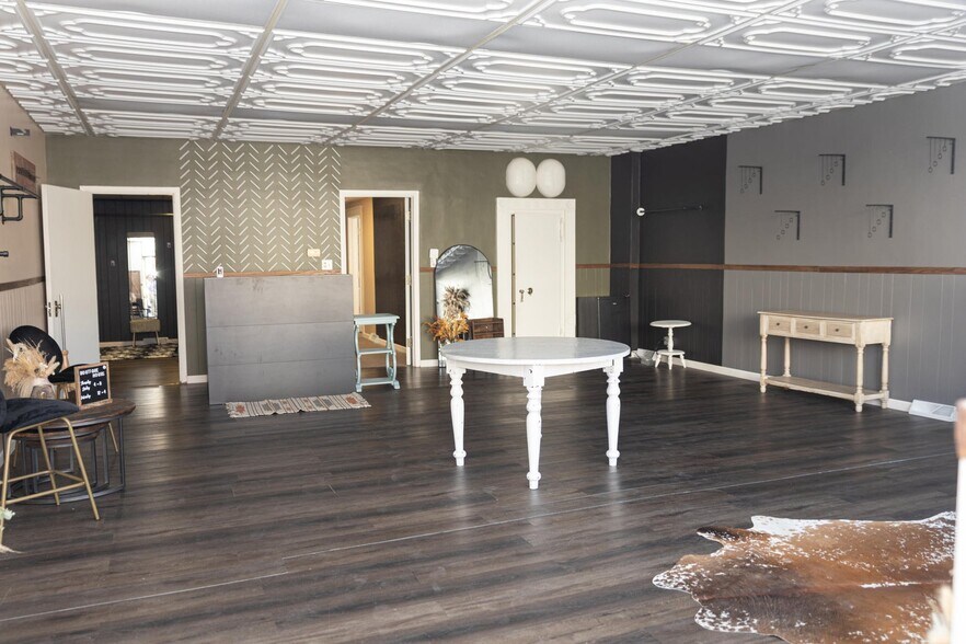 More Photos Of 113 Broadway St, Carson Storefront For Sale