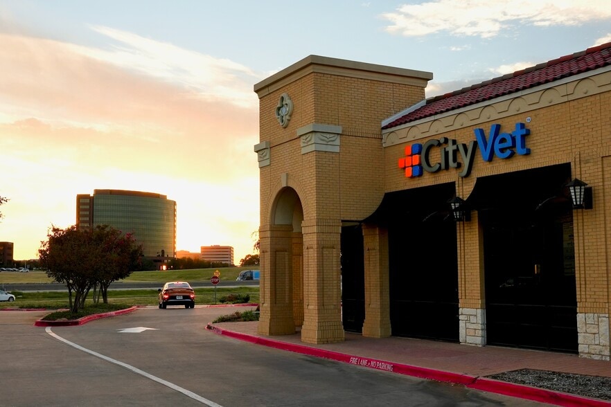 More Photos Of 955 W John Carpenter Fwy, Irving Unknown For Lease