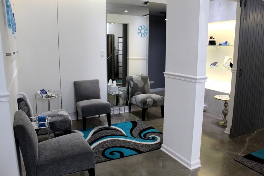 More Photos Of 1915-1917 N Damen Ave, Chicago Storefront For Sale