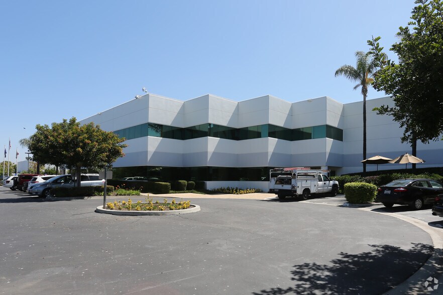 More Photos Of 15 Whatney, Irvine Research And Development For Sale