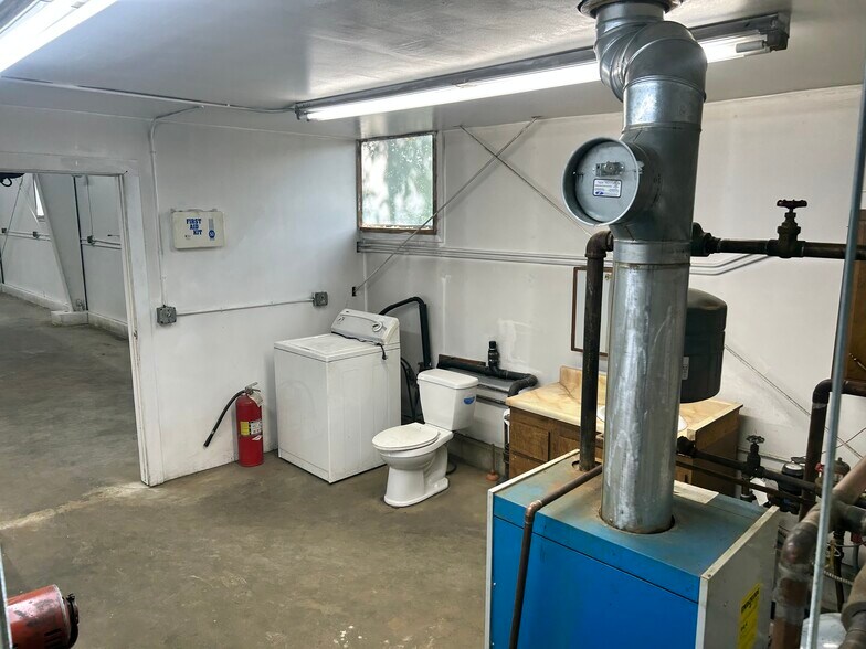 More Photos Of 2431 Hill Rd, Fairbanks Industrial For Sale