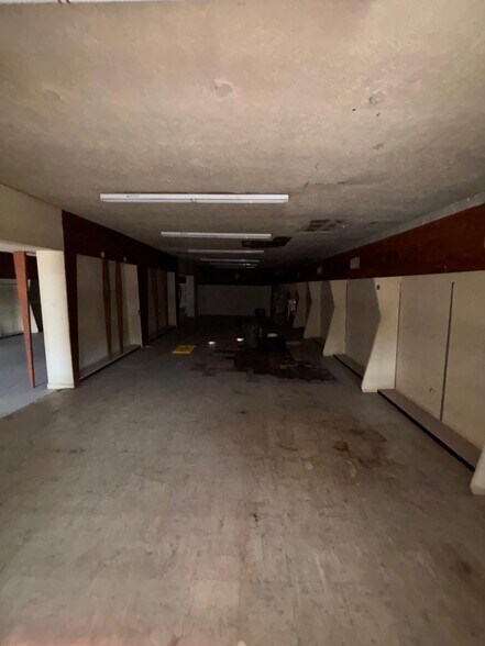 More Photos Of 975 Broadway St, Buffalo General Retail For Sale