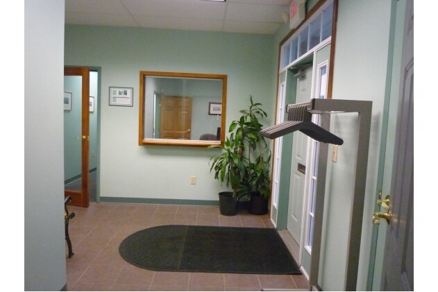 More Photos Of 124 Dorchester Sq, Westerville Office For Sale