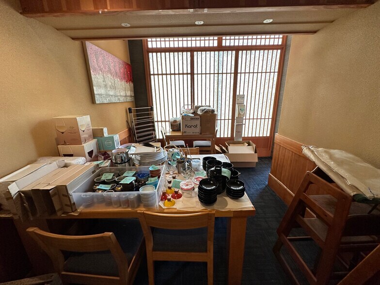 More Photos Of 1731 Kalakaua Ave, Honolulu Freestanding For Lease