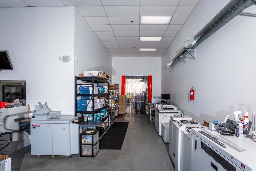 More Photos Of 15840 W Monte St, Sylmar Warehouse For Sale