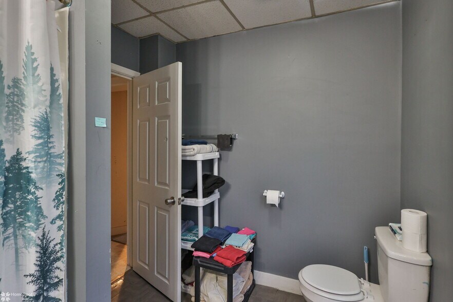 More Photos Of 38 W Central Ave, Bangor Apartments For Sale