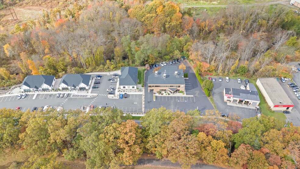 More Photos Of 72 Queen St, Southington Office For Lease