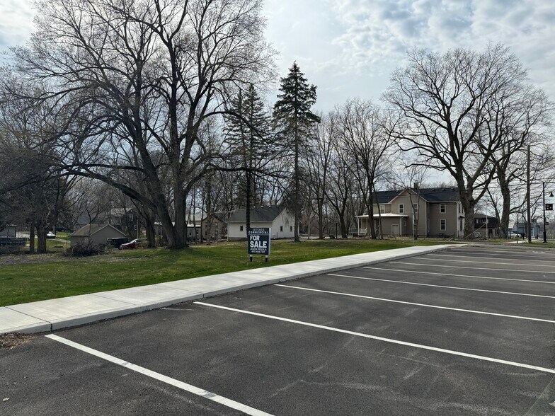 More Photos Of 155 S Madison St, Oswego Land For Sale