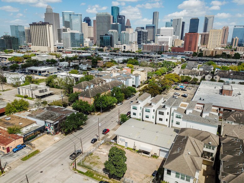 More Photos Of 2409 Austin St, Houston Warehouse For Sale