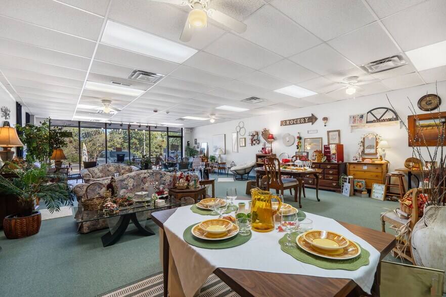 More Photos Of 1875 N State Highway CC, Nixa General Retail For Lease