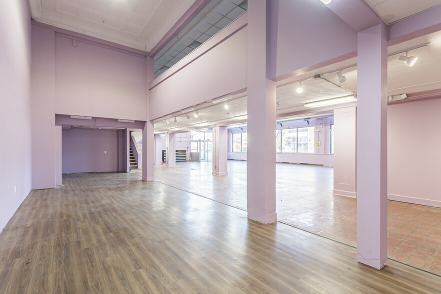 More Photos Of 727 E Main St, Rochester Restaurant For Lease