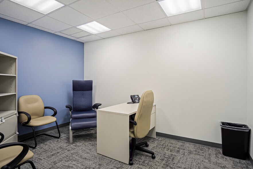 More Photos Of 1201 N Parrott Ave, Okeechobee Medical For Sale