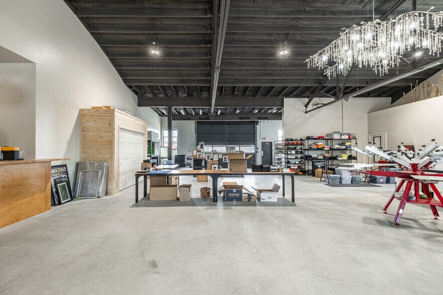 More Photos Of 119 N Jackson St, Perryville General Retail For Sale