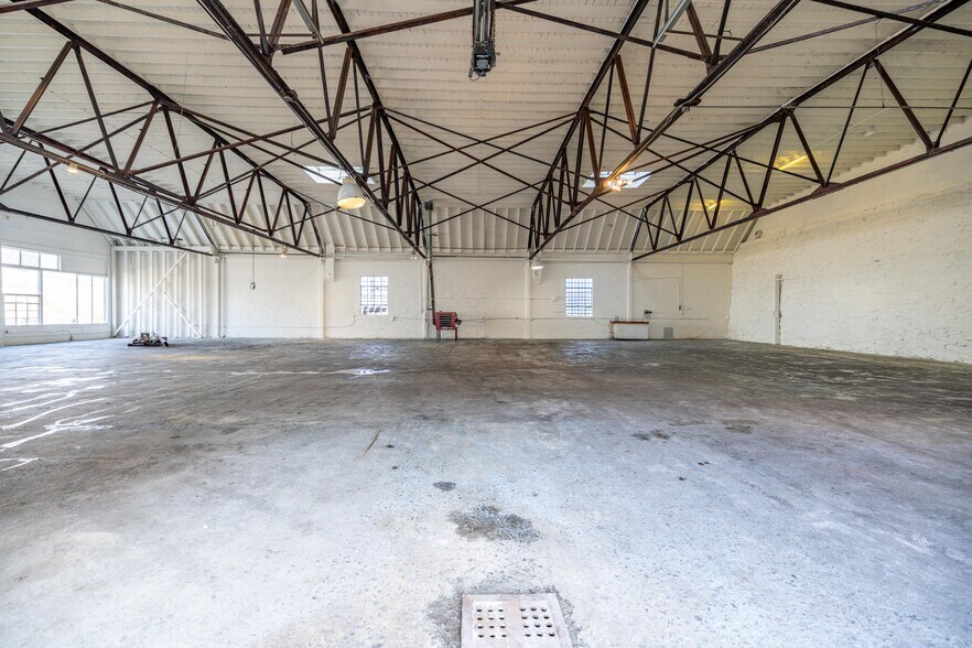 More Photos Of 248 Biltmore Ave, Asheville Freestanding For Lease